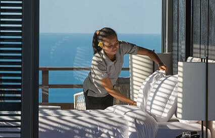 Sohamsa Estate - Villa Hamsa - Dedicated staff round the clock